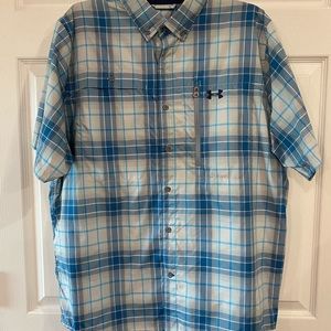 Men’s under amour button down shirt